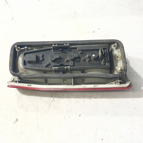 Lampa zespolona tylna prawa 6351E6 PEUGEOT