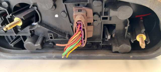 Lampa zespolona tylna prawa 6351H7 PEUGEOT