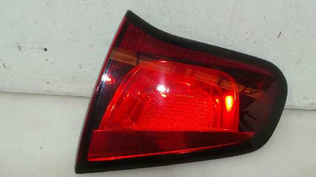 Lampa zespolona tylna prawa wewnętrzna 6351JC PEUGEOT