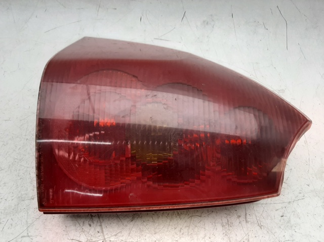 Lampa zespolona tylna prawa 6351Q6 PEUGEOT