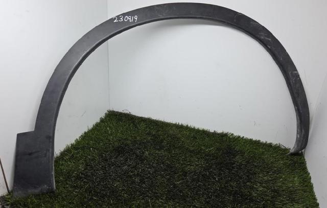 Poszerzenie (nakładka) reperaturki błotnika przedniego prawy 63810BR01A NISSAN