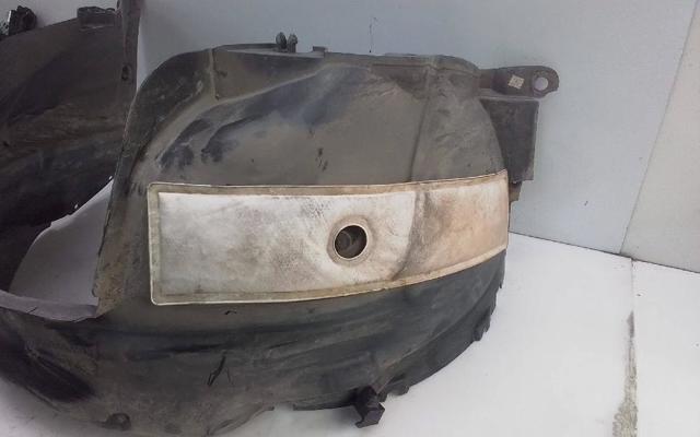 Nadkole błotnika przedniego prawe 638402753R RENAULT