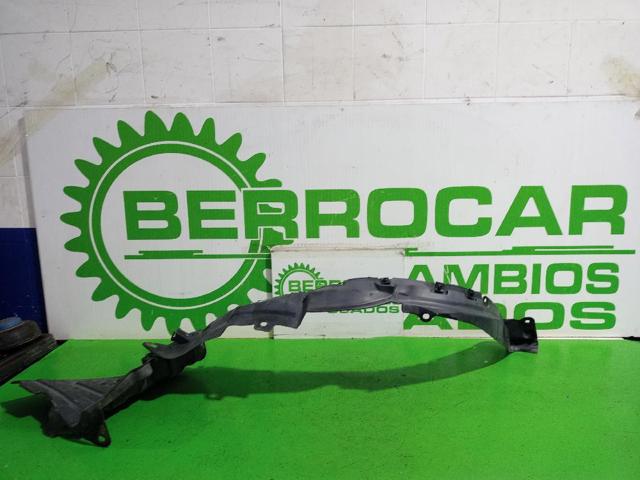 Nadkole błotnika przedniego prawe Nissan Vanette C23