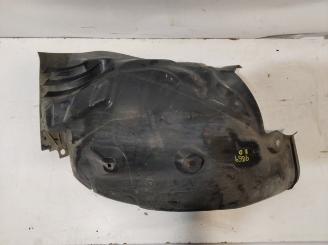 Nadkole błotnika przedniego prawe tylne 638420004R RENAULT