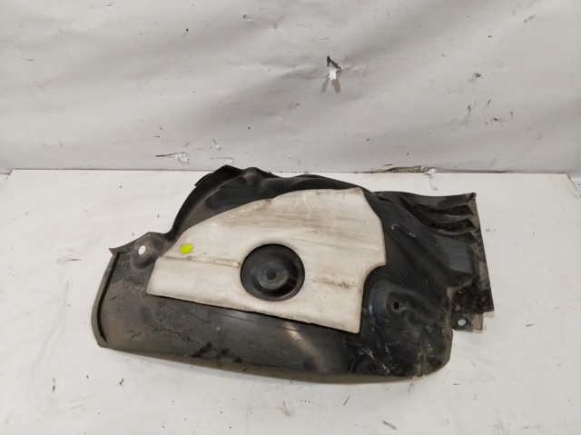 Nadkole błotnika przedniego lewe tylne 638437310R RENAULT