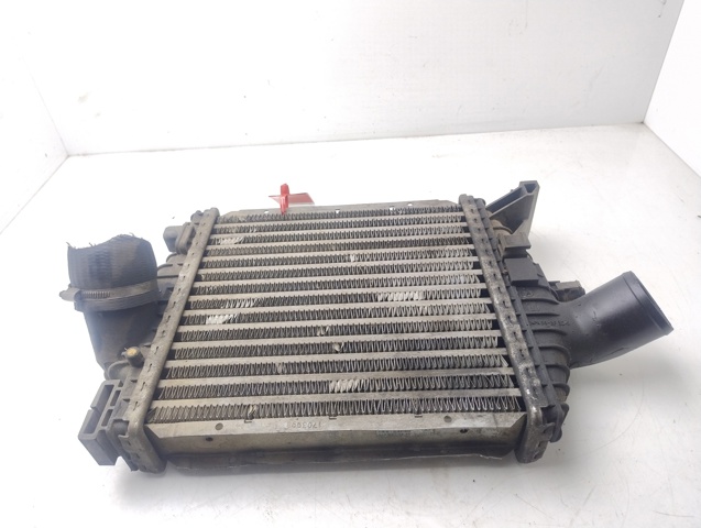 Chłodnica intercoolera 6385012901 MERCEDES