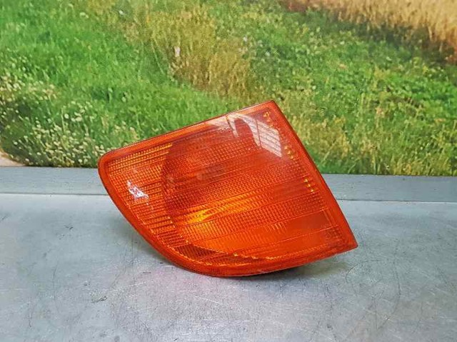 Kierunkowskaz prawy 6388200121 MERCEDES