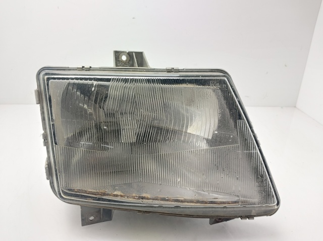 Reflektor prawy 6388200161 MERCEDES
