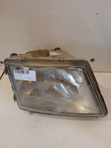 Reflektor prawy 6388200161 MERCEDES
