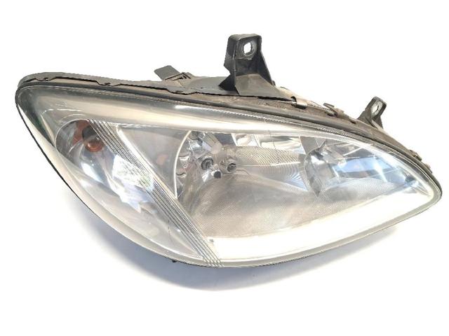 Reflektor prawy 6398200261 MERCEDES