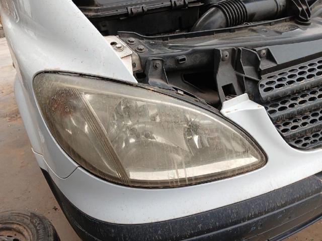 Reflektor prawy 6398200261 MERCEDES