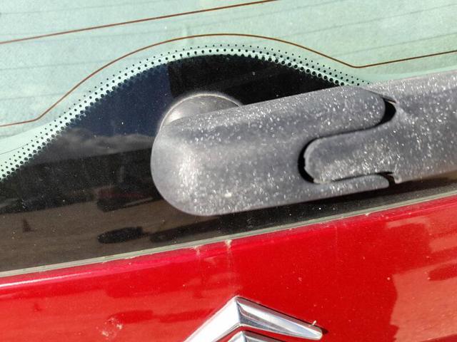 Silniczek wycieraczki tylnej szyby 6405J9 PEUGEOT