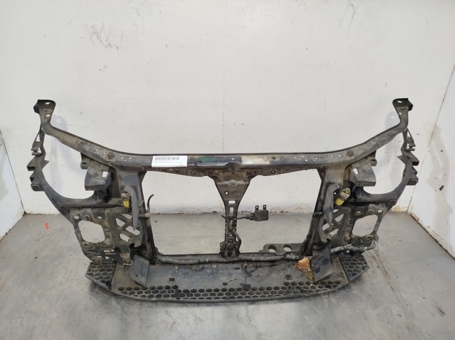 Osłona chłodnicy kompletna (panel mocowania reflektorów) 641011H300 HYUNDAI