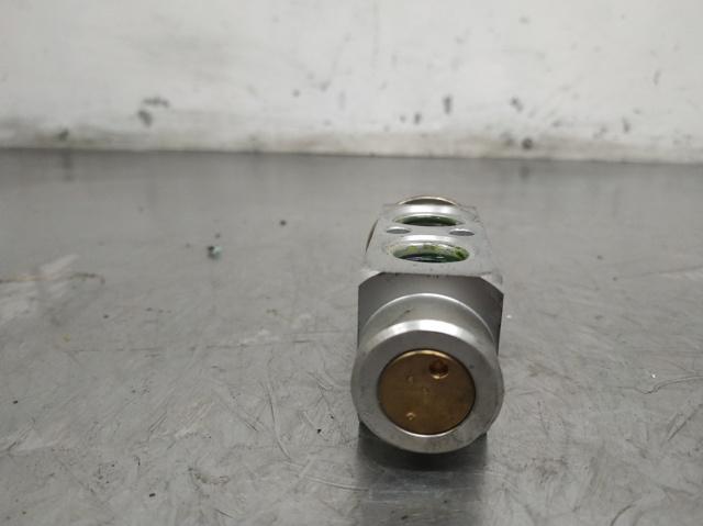 Zawór termostatyczny klimatyzacji 64118371459 BMW