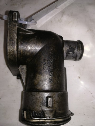 Kołnierz układu chłodzenia (trójnik) 6422000056 MERCEDES