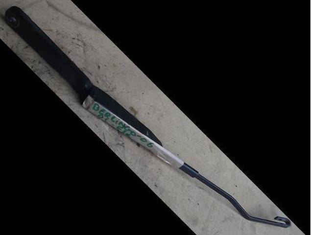 Ramię wycieraczki szyby przedniej Citroen Berlingo MF