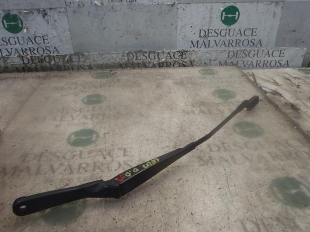 Ramię wycieraczki szyby przedniej 6429EN PEUGEOT