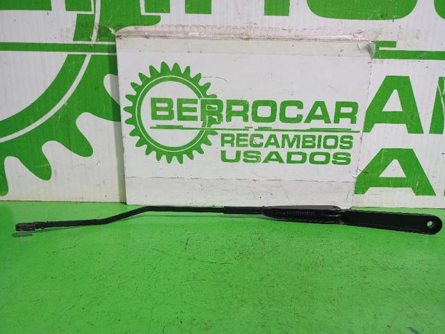 Ramię wycieraczki szyby przedniej Citroen Berlingo M