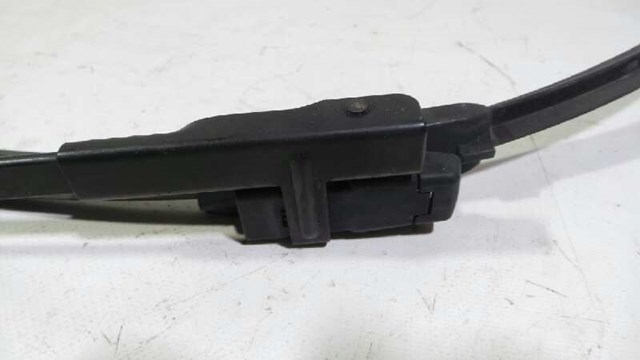 Ramię wycieraczki szyby przedniej Peugeot 407 6E