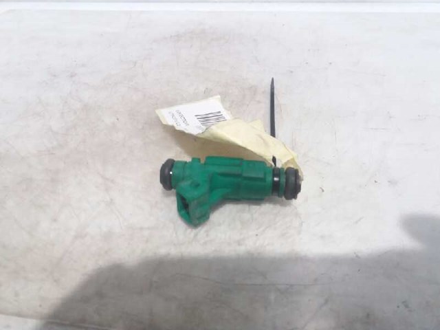 Dysza spryskiwacza szyby przedniej Peugeot Expert VF