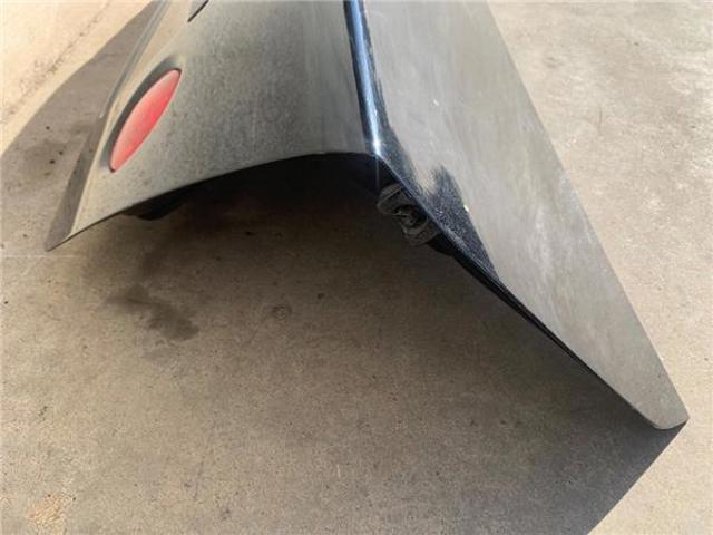 Klapa bagażnika Lexus IS E2