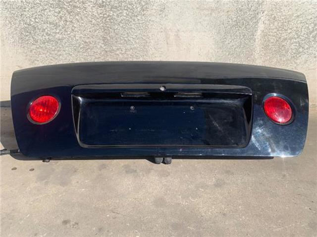 Klapa bagażnika Lexus IS E2