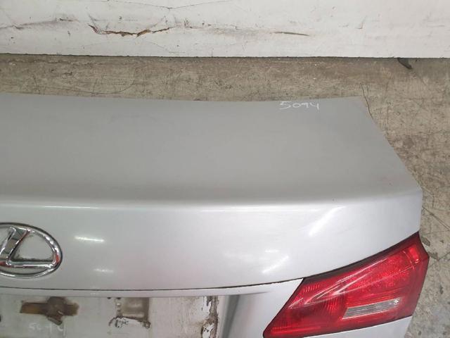 Klapa bagażnika Lexus IS E2