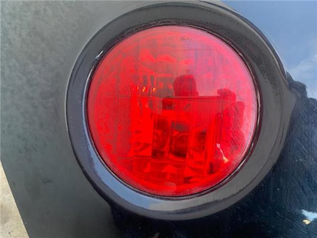 Klapa bagażnika Lexus IS E2