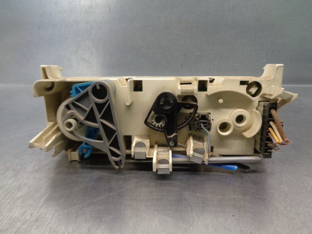 Sterownik trybów ogrzewania/klimatyzacji Citroen Berlingo MF