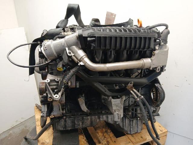 Silnik w komplecie 647961 MERCEDES
