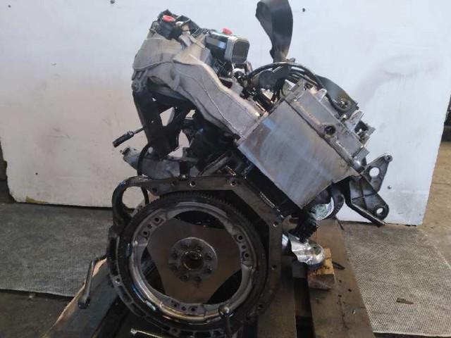 Silnik w komplecie 647961 MERCEDES