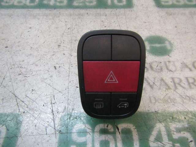 Przycisk włączania światła awaryjnego 6490H7 PEUGEOT