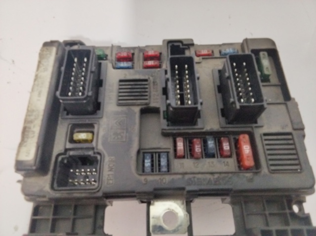 Skrzynka bezpieczników 6500Y1 PEUGEOT