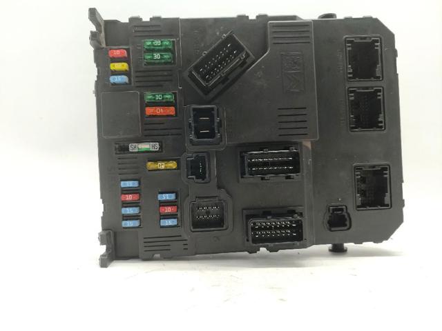 Skrzynka bezpieczników 6500Y1 PEUGEOT