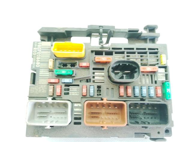 Skrzynka bezpieczników Citroen C4 1 LC