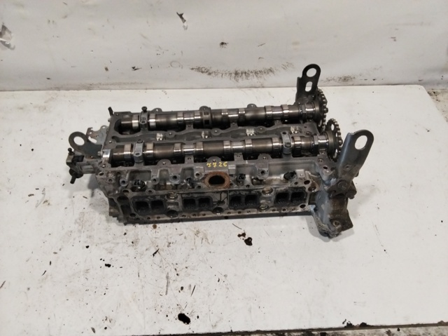 Głowica cylindrów 6510160201 MERCEDES