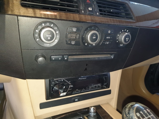 Radioodtwarzacz (radio AM/FM) 65126940031 BMW