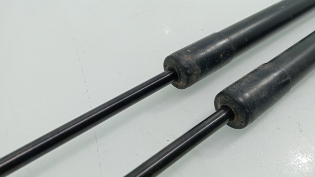 Amortyzator maski 654706489R RENAULT