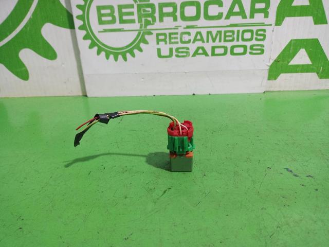 Przekaźnik wentylatora Citroen C4 UD