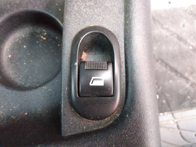 Przełącznik szyb Citroen C2