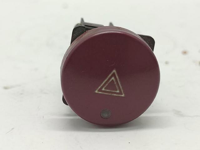 Przycisk włączania światła awaryjnego Citroen Berlingo M