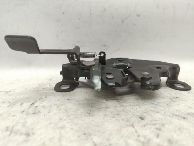 Zamek maski Nissan Vanette C23