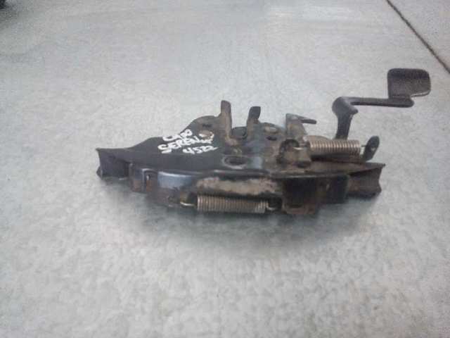 Zamek maski Nissan Vanette C23