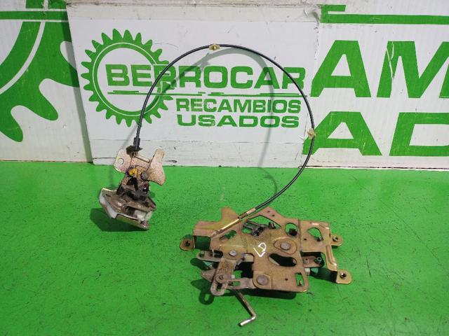 Zamek maski Nissan Vanette C23