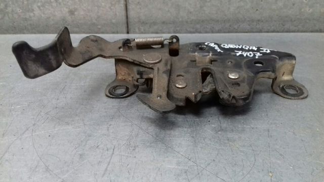 Zamek maski Nissan Qashqai 1 J10