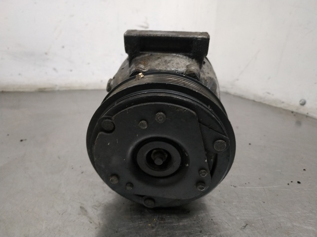 Sprężarka klimatyzacji 6560630 RENAULT