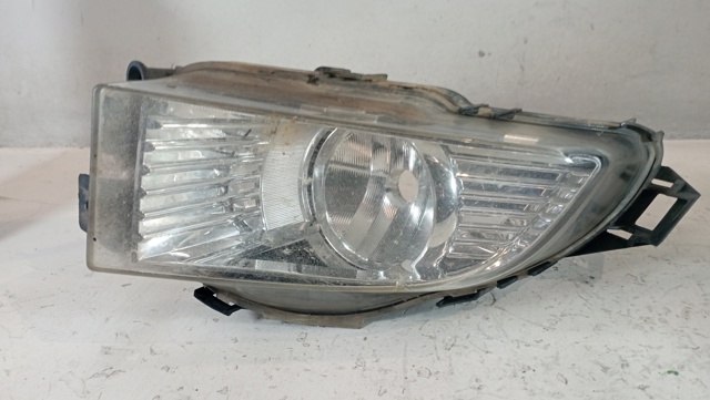 Lampa przeciwmgielna prawa 662588537 OPEL