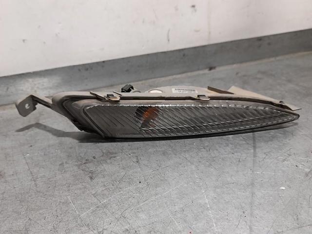 Lampa przeciwmgielna prawa 662588537 OPEL