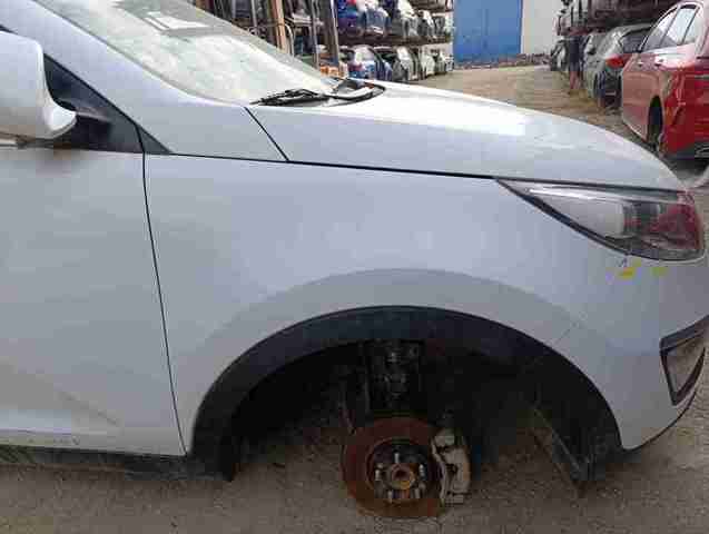 Błotnik przedni prawy 663213W000 HYUNDAI
