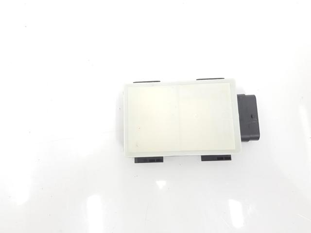 Czujnik kontroli martwej strefy tylny (martwego polam martwego punktu) 66326896672 BMW